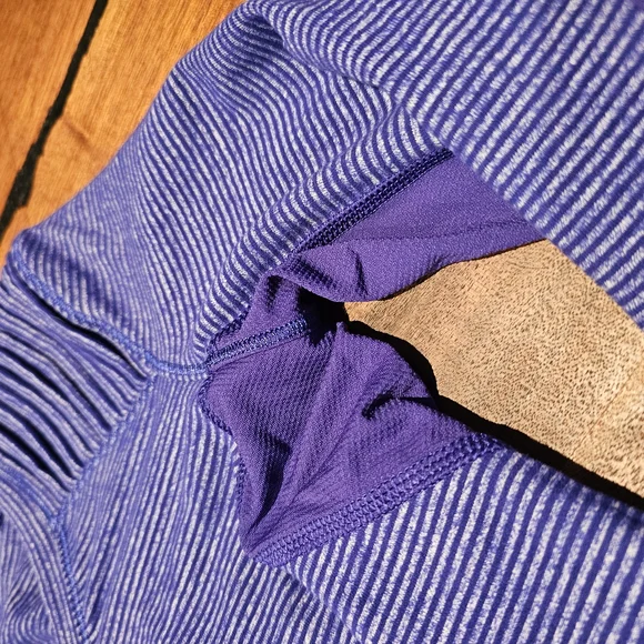 lululemon Long Sleeve Size 4 - Picture 4 of 8